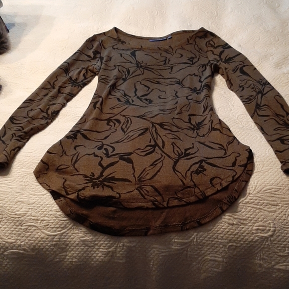 Top - Picture 1 of 3